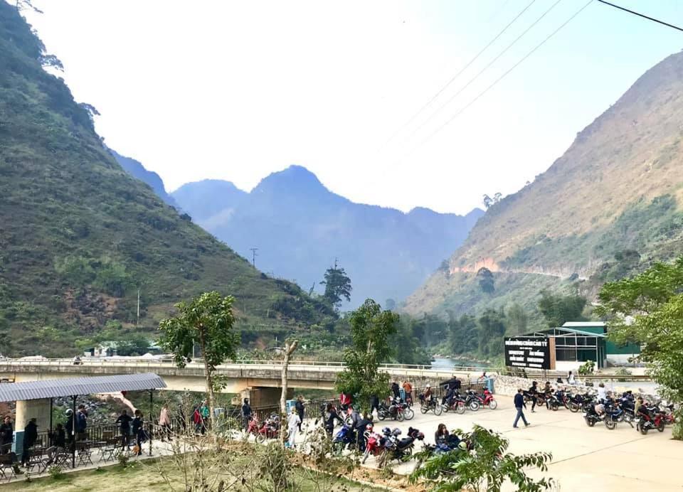 Diem Dung Chan Can Ty Ha Giang Exterior foto